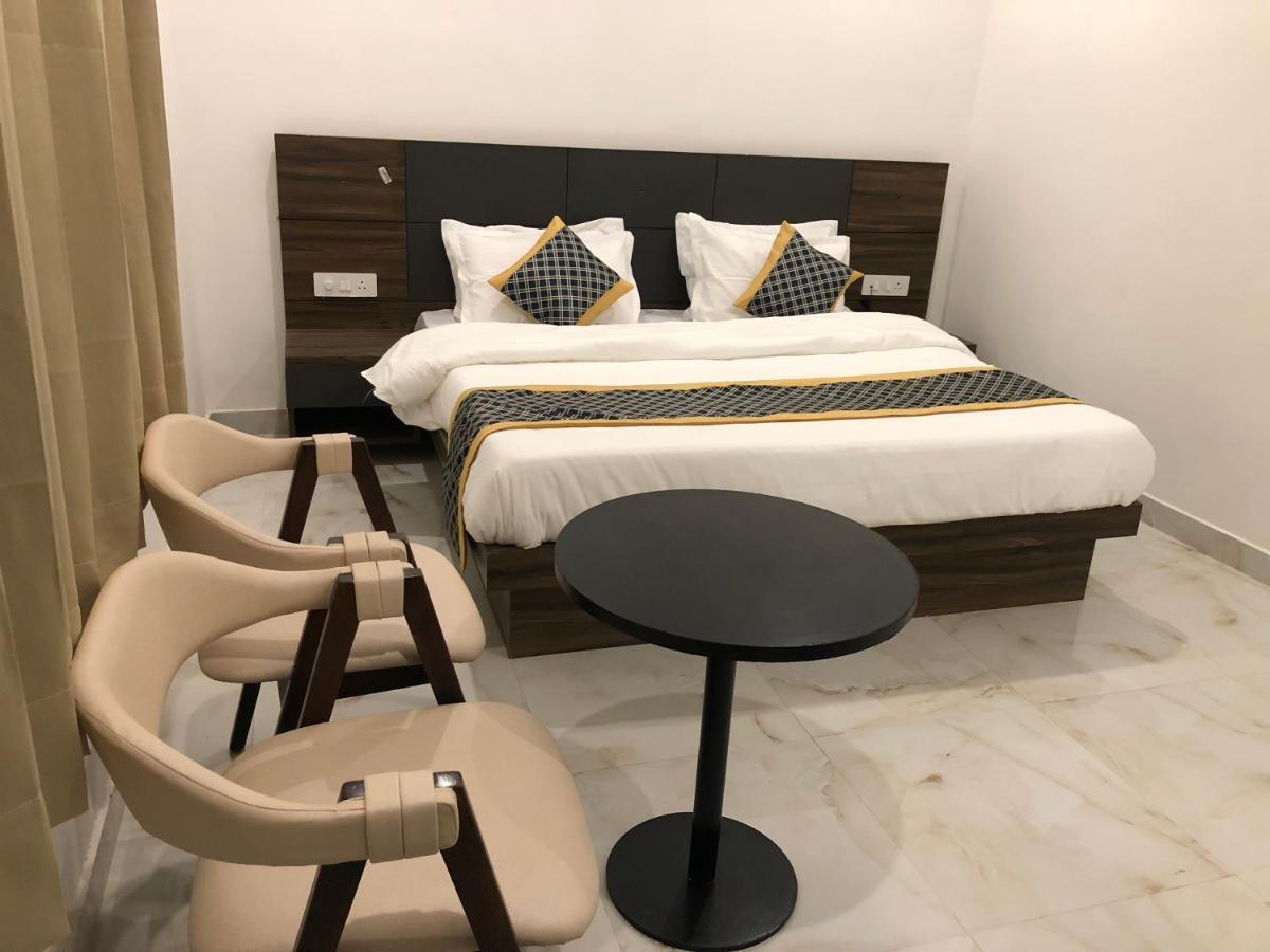 Kds Residency Hotell Greater Noida Eksteriør bilde
