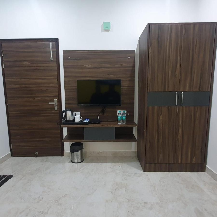 Kds Residency Hotell Greater Noida Eksteriør bilde