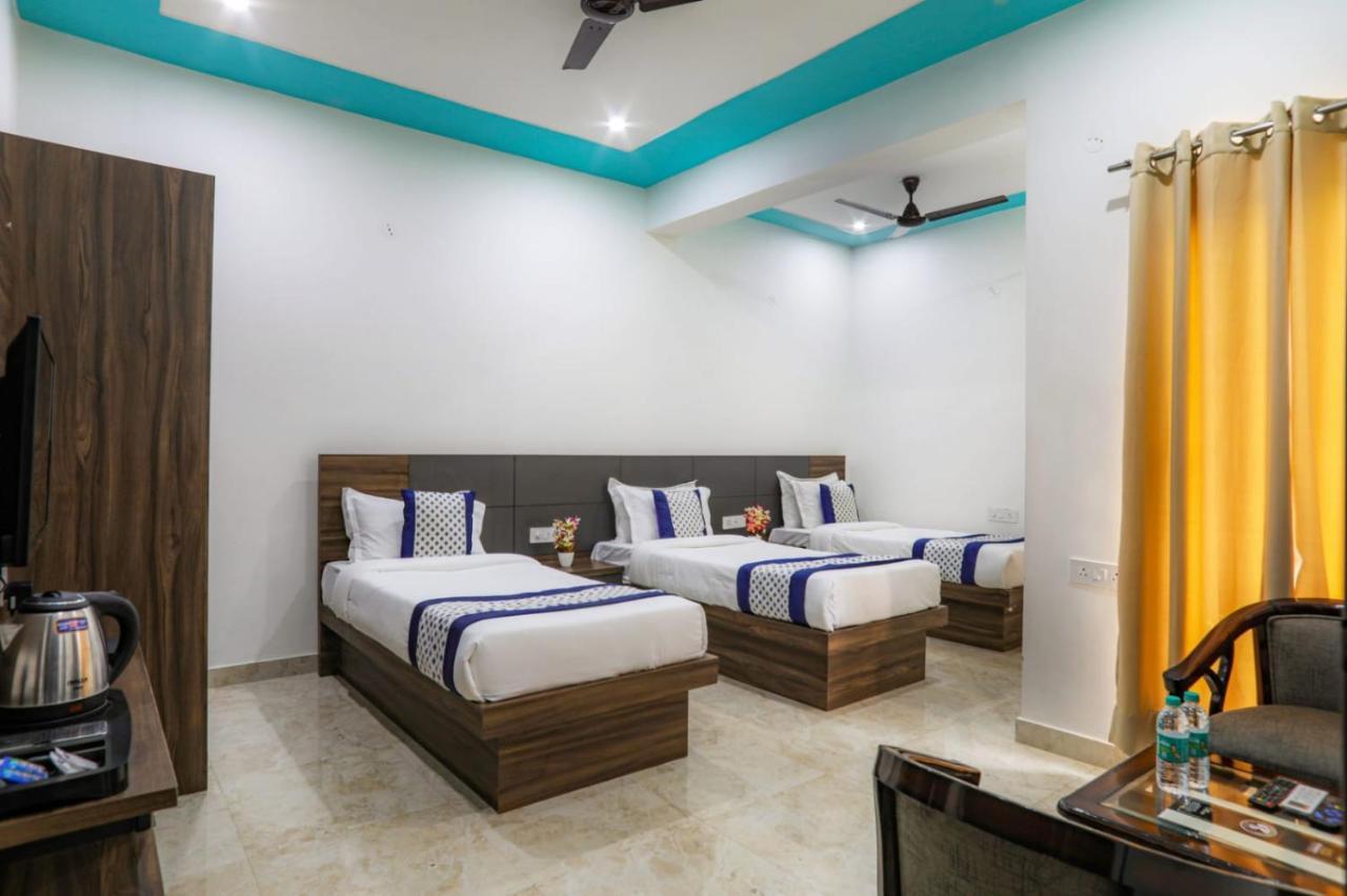 Kds Residency Hotell Greater Noida Eksteriør bilde