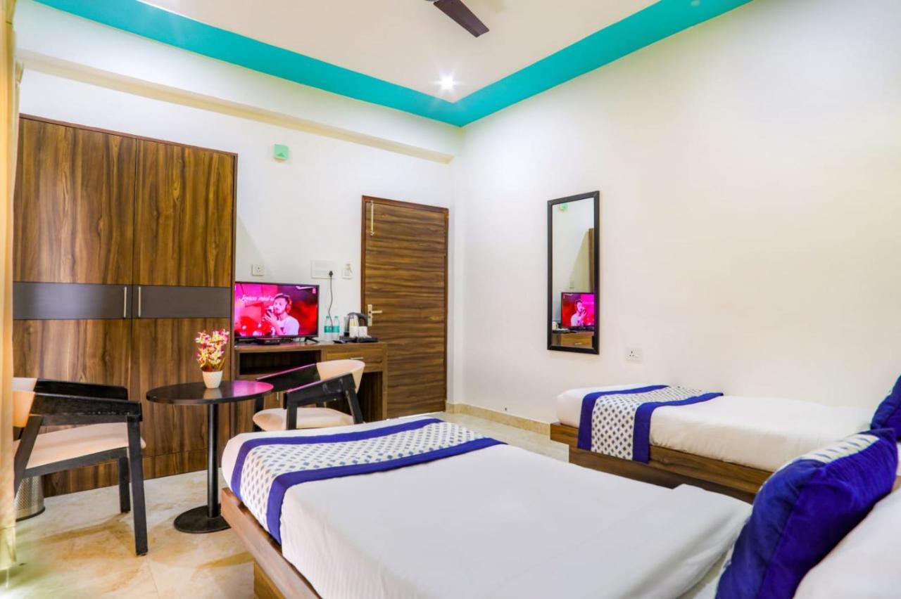 Kds Residency Hotell Greater Noida Eksteriør bilde