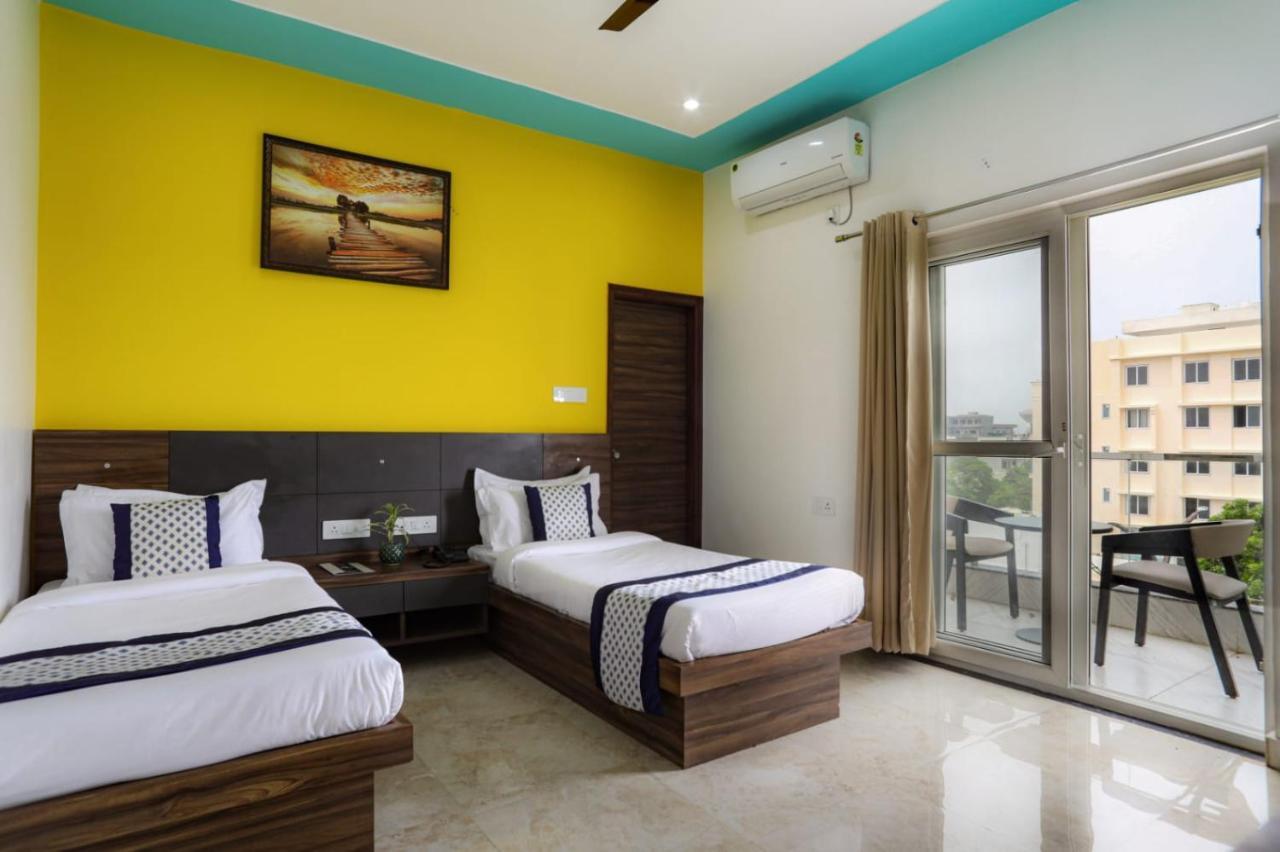 Kds Residency Hotell Greater Noida Eksteriør bilde