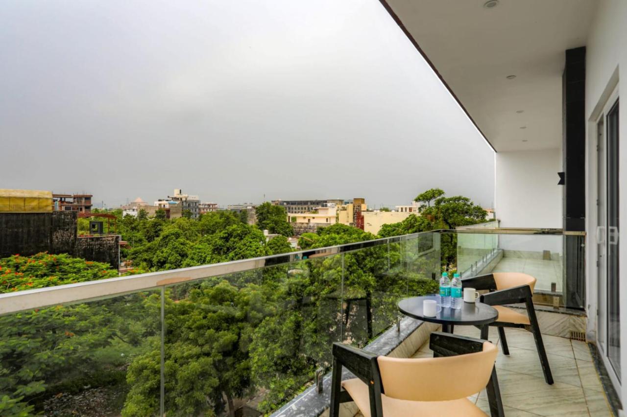 Kds Residency Hotell Greater Noida Eksteriør bilde